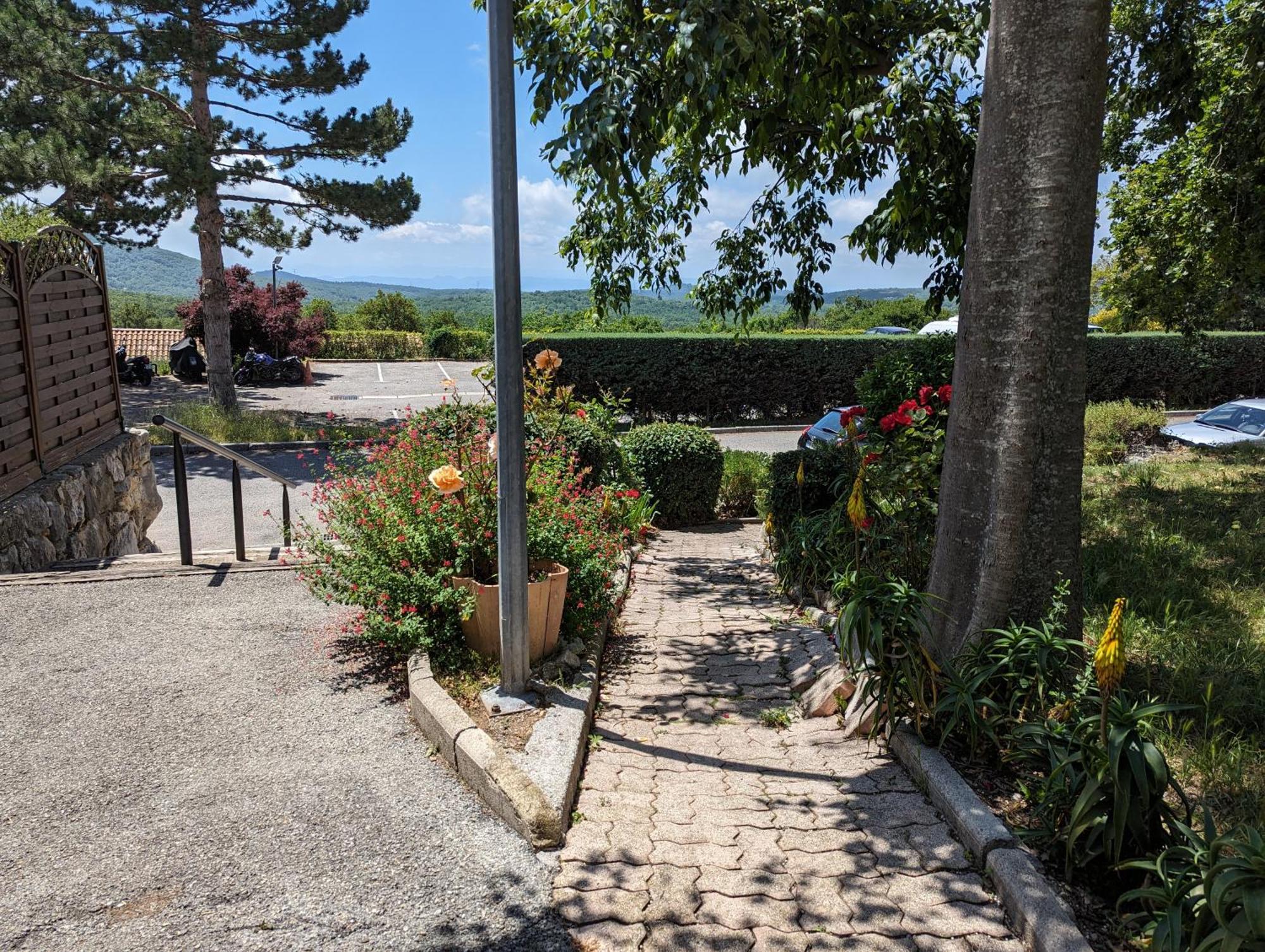 Evasion Au Calme - Maison Cosy Avec Piscine Et Tennis Saint-Vallier-de-Thiey Eksteriør bilde