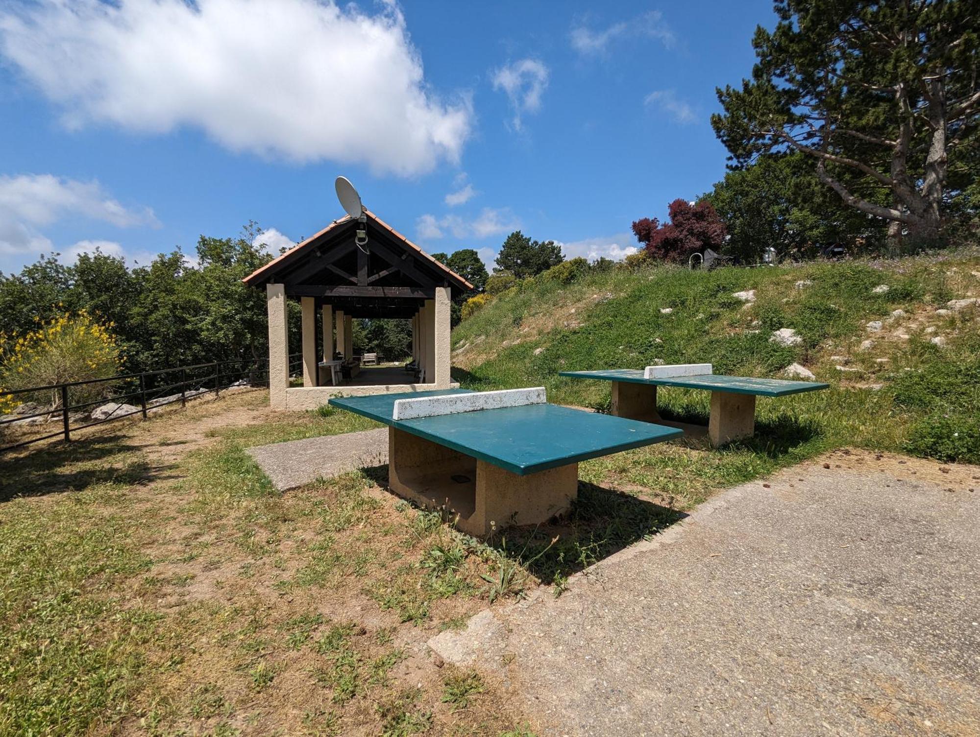 Evasion Au Calme - Maison Cosy Avec Piscine Et Tennis Saint-Vallier-de-Thiey Eksteriør bilde